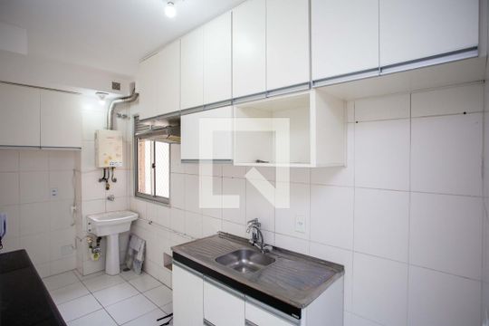 Cozinha de apartamento para alugar com 3 quartos, 54m² em Centro, Diadema