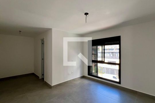 Suíte de casa à venda com 3 quartos, 276m² em Vila Madalena, São Paulo