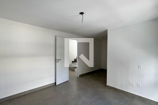 Suíte de casa à venda com 3 quartos, 276m² em Vila Madalena, São Paulo