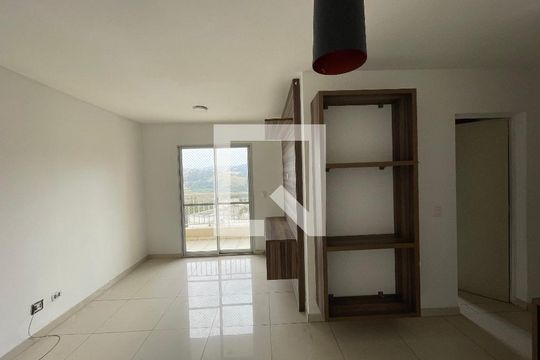 Sala de apartamento para alugar com 3 quartos, 70m² em Caiapia, Cotia