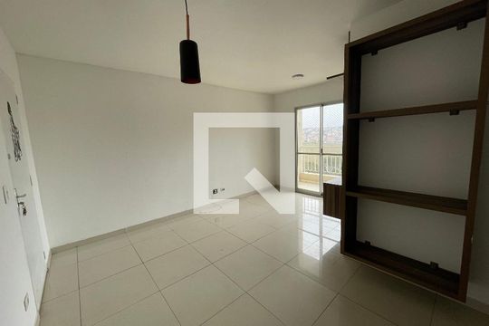 Sala de apartamento para alugar com 3 quartos, 70m² em Caiapia, Cotia