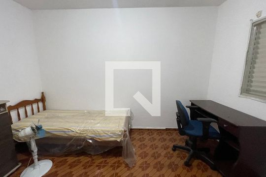 Quarto 2 de casa para alugar com 2 quartos, 64m² em Vila São Silvestre, São Paulo
