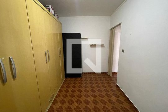 Quarto 1 de casa para alugar com 2 quartos, 64m² em Vila São Silvestre, São Paulo