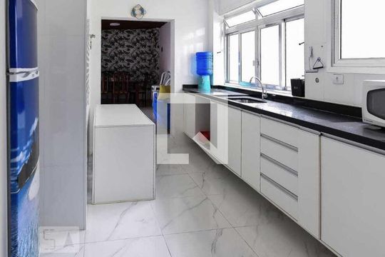 Apartamento para alugar com 2 quartos, 95m² em Vila Julia, Guarujá