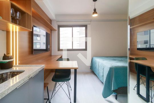 Kitnet/Studio para alugar com 0 quarto, 24m² em Santo Amaro, São Paulo