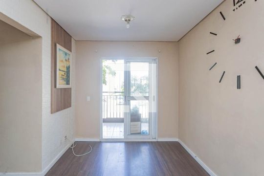 Sala de apartamento para alugar com 3 quartos, 67m² em Jardim Celeste, São Paulo