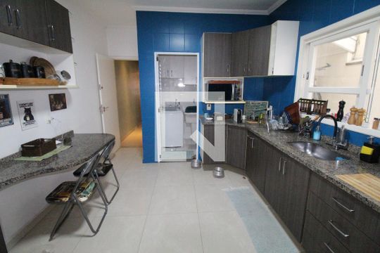 Cozinha de casa para alugar com 3 quartos, 130m² em Jardim das Industrias, São José dos Campos