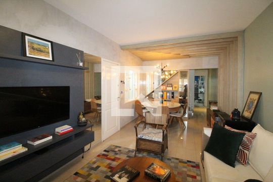 Sala de casa para alugar com 3 quartos, 130m² em Jardim das Industrias, São José dos Campos