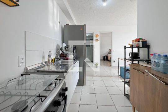 Cozinha e Área de Serviço de apartamento à venda com 2 quartos, 35m² em Ipiranga, São Paulo