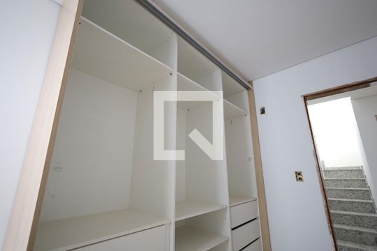 Quarto 1 de casa de condomínio à venda com 3 quartos, 117m² em Vila Metalúrgica, Santo André