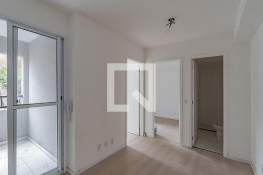 Sala/Cozinha de apartamento à venda com 2 quartos, 30m² em Vila Moraes, São Paulo