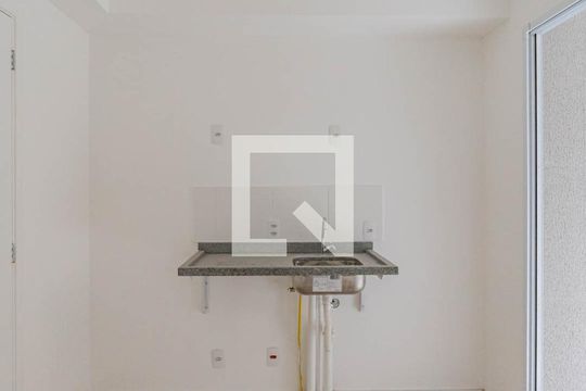 Sala/Cozinha de apartamento à venda com 2 quartos, 30m² em Vila Moraes, São Paulo