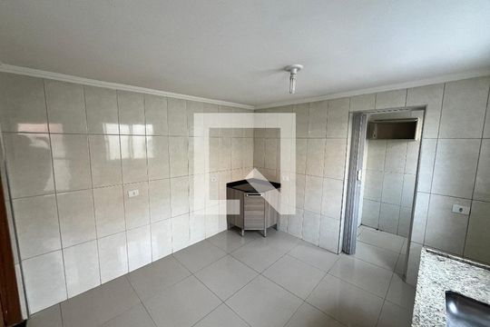 Sala/Cozinha de casa de condomínio para alugar com 1 quarto, 50m² em Parque Peruche, São Paulo