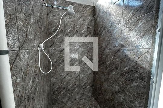 Banheiro de apartamento para alugar com 2 quartos, 68m² em Vila Nova Bonsucesso, Guarulhos