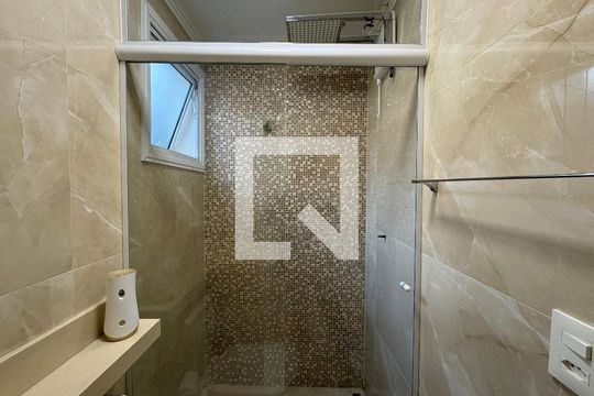Banheiro de apartamento à venda com 2 quartos, 63m² em Vila Santo Alberto, Santo André