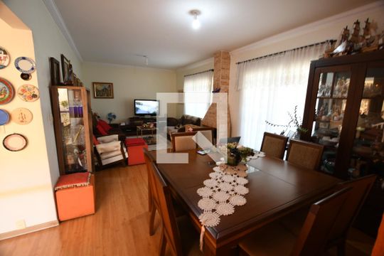 Sala de casa à venda com 4 quartos, 230m² em Loteamento Parque das Hortências (sousas), Campinas