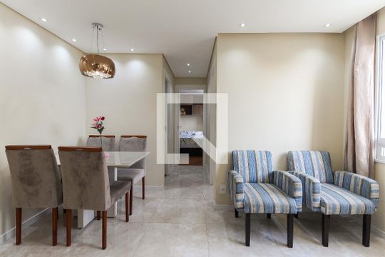Sala de apartamento à venda com 2 quartos, 43m² em Vila Carmosina, São Paulo