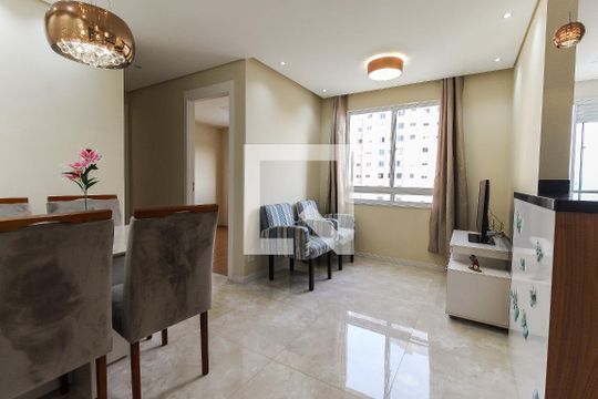 Sala de apartamento à venda com 2 quartos, 43m² em Vila Carmosina, São Paulo