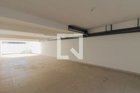 Garagem de casa à venda com 3 quartos, 194m² em Jardim Dourado, Guarulhos
