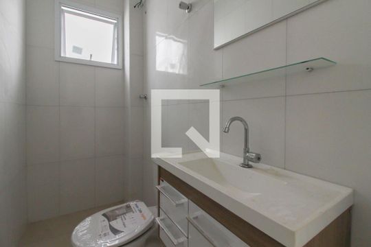 Suíte Banheiro de casa à venda com 3 quartos, 194m² em Jardim Dourado, Guarulhos
