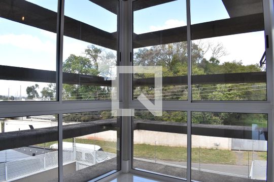 Corredor de casa para alugar com 5 quartos, 590m² em Butiatuvinha, Curitiba