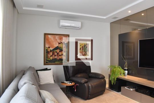 Sala 2 de casa para alugar com 5 quartos, 590m² em Butiatuvinha, Curitiba