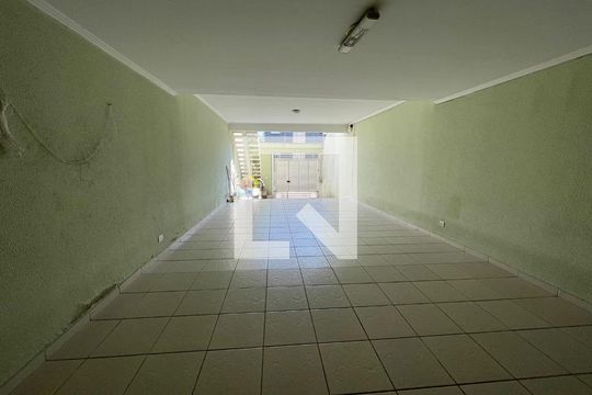 Garagem de casa à venda com 3 quartos, 233m² em Vila Curuçá, Santo André