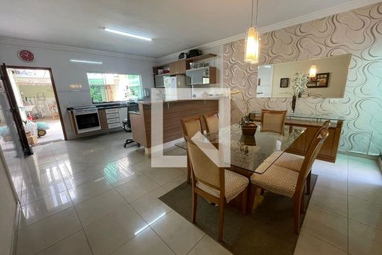 Sala de Jantar de casa à venda com 3 quartos, 233m² em Vila Curuçá, Santo André