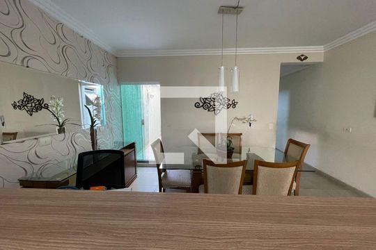 Sala de Jantar de casa à venda com 3 quartos, 233m² em Vila Curuçá, Santo André