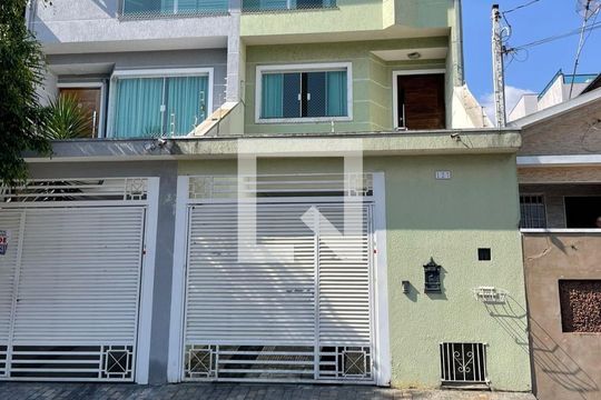 Fachada de casa à venda com 3 quartos, 233m² em Vila Curuçá, Santo André