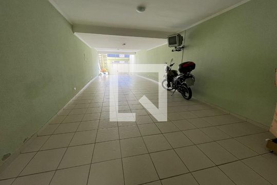Garagem de casa à venda com 3 quartos, 233m² em Vila Curuçá, Santo André