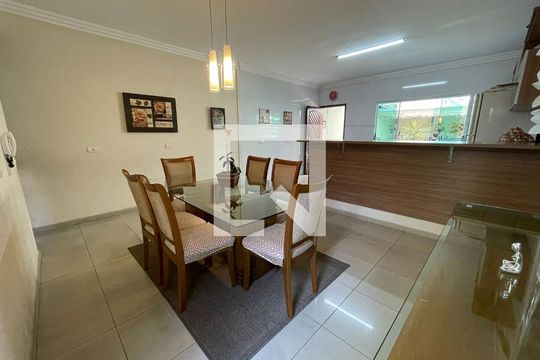 Sala de Jantar de casa à venda com 3 quartos, 233m² em Vila Curuçá, Santo André