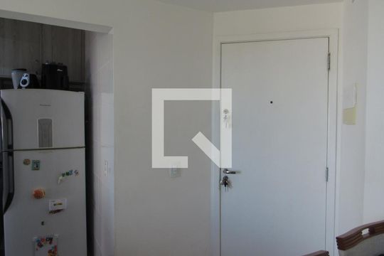 Sala de apartamento para alugar com 2 quartos, 52m² em Jardim Roberto, Osasco