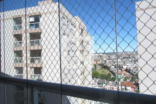 Sacada de apartamento para alugar com 2 quartos, 52m² em Jardim Roberto, Osasco