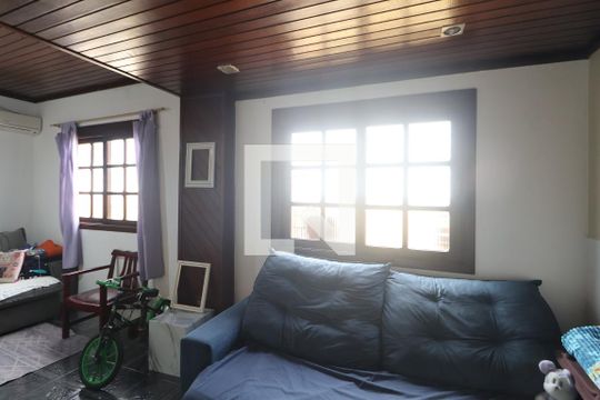 Sala 1 de casa à venda com 6 quartos, 173m² em Fátima, Canoas