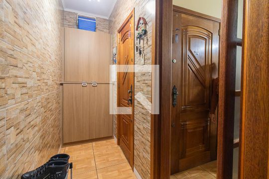 Entrada de apartamento à venda com 2 quartos, 69m² em Medianeira, Porto Alegre