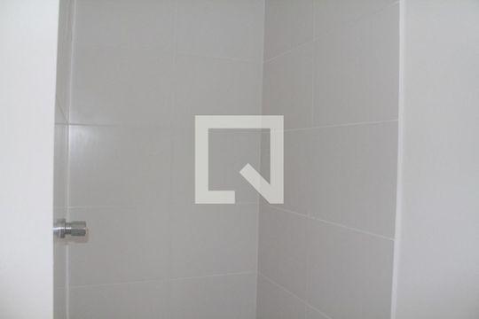 Banheiro de apartamento para alugar com 2 quartos, 32m² em Parque Novo Mundo, Guarulhos