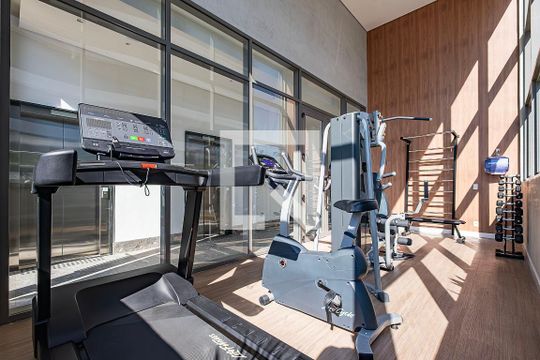 Academia de kitnet/studio para alugar com 1 quarto, 25m² em Pinheiros, São Paulo