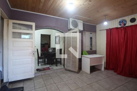 Sala 2 de casa à venda com 1 quarto, 45m² em Estância Velha, Canoas
