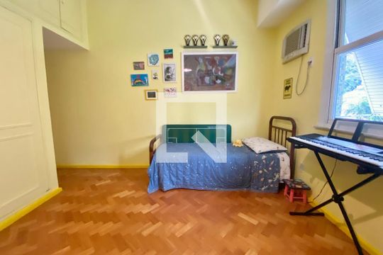 Suíte de apartamento à venda com 4 quartos, 167m² em Botafogo, Rio de Janeiro