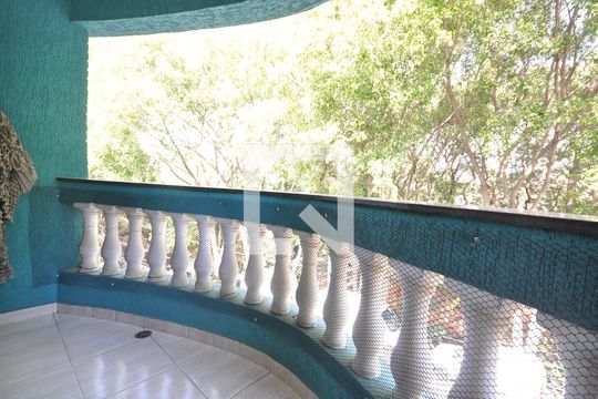 Sacada do Quarto 2 de casa à venda com 3 quartos, 190m² em Vila Nova Mazzei, São Paulo