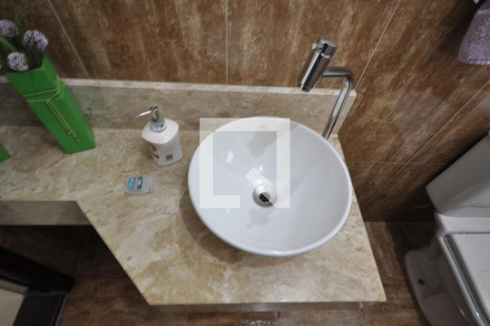 Lavabo de casa à venda com 3 quartos, 190m² em Vila Nova Mazzei, São Paulo