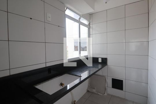 Cozinha e Área de Serviço de apartamento à venda com 2 quartos, 45m² em Mato Grande, Canoas