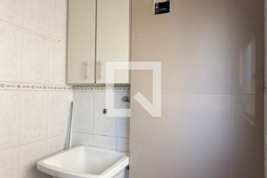 Lavanderia de apartamento à venda com 3 quartos, 63m² em Jardim Botucatu, São Paulo