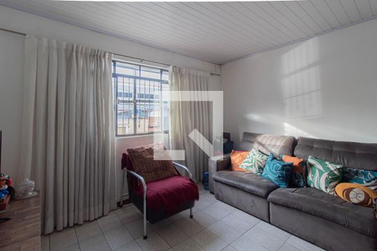 Sala de casa à venda com 4 quartos, 121m² em Vila Lais, São Paulo