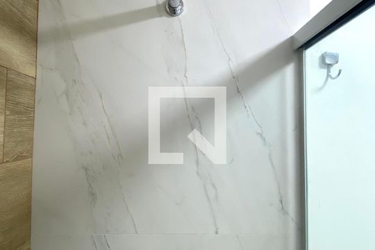 Banheiro de apartamento para alugar com 1 quarto, 35m² em Leblon, Rio de Janeiro