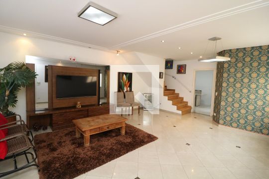 Casa à venda com 4 quartos, 300m² em Vila Santa Clara, São Paulo