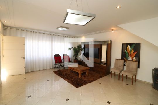 Sala de casa à venda com 4 quartos, 300m² em Vila Santa Clara, São Paulo