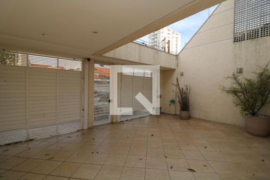 Garagem de casa à venda com 4 quartos, 300m² em Vila Santa Clara, São Paulo