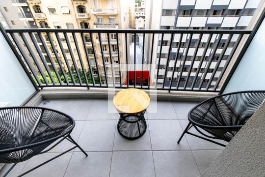 Varanda Studio de kitnet/studio para alugar com 1 quarto, 21m² em Santa Ifigênia, São Paulo